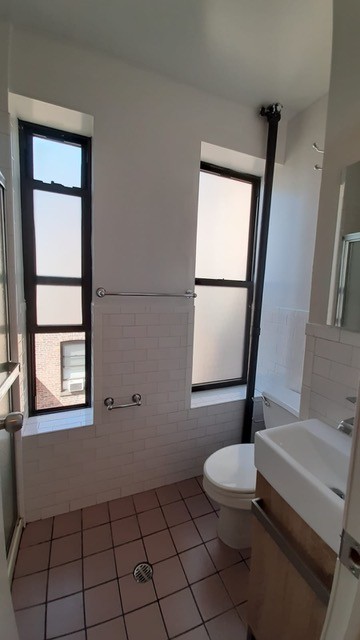 50 MACDOUGAL ST