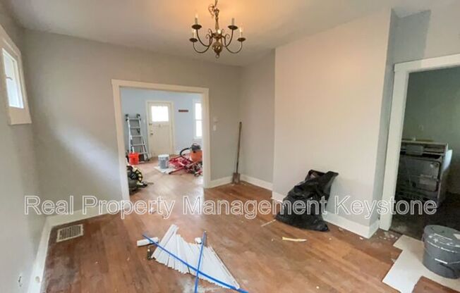 1024 MIRROR ST