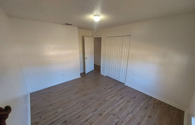 3 beds, 2 baths, $1,595