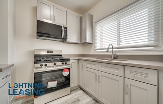 147 1/2 S NORMANDIE AVE