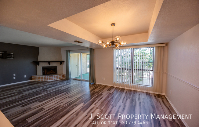 8344 N 21 DR