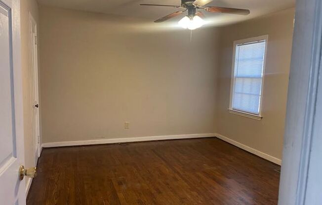 2 beds, 1 bath, $800