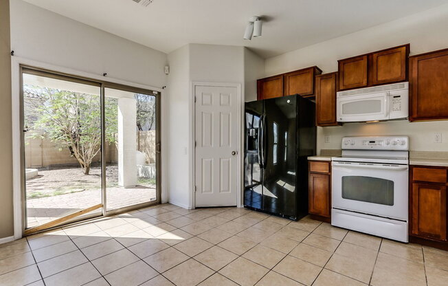 5413 W APOLLO RD