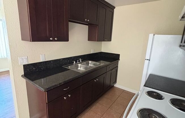 2 beds, 2 baths, 850 sqft, $2,400, Unit 2583-03