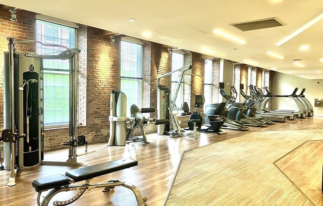 2 beds, 2 baths, 1,425 sqft, $3,000, Unit 355