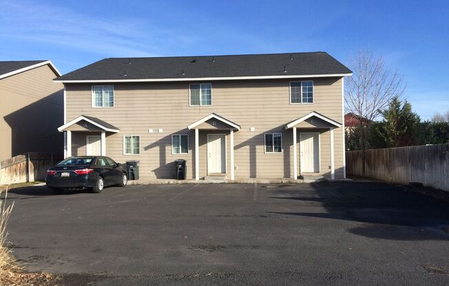 1713 W Fern Dr