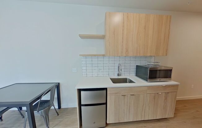 Studio, 1 bath, 314 sqft, $1,250, Unit 307