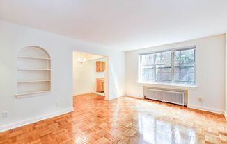 1380 Fort Stevens Dr NW
