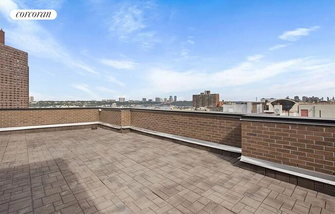 517 W 134 ST