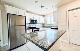 1625 SW 1st Ave 6-Plex