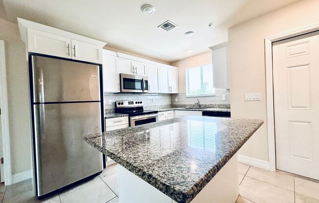 1625 SW 1st Ave 6-Plex