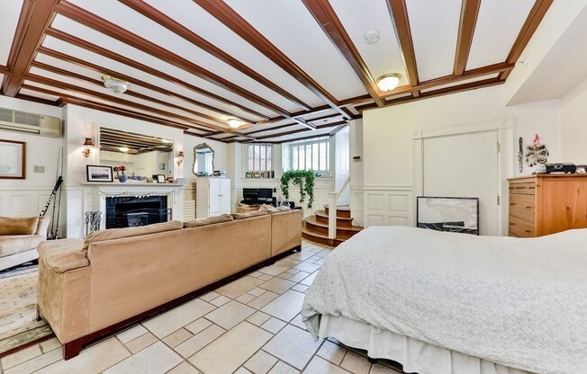 17 Bay State Rd
