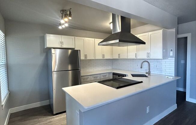 1 bed, 1 bath, 574 sqft, $1,295, Unit 38