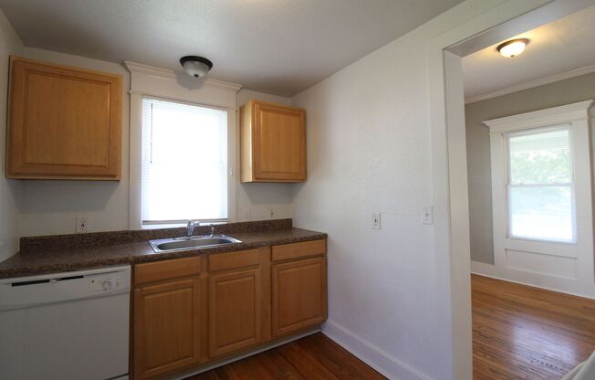2 Bedroom 1 Bath Home With An Office Or Den Area
