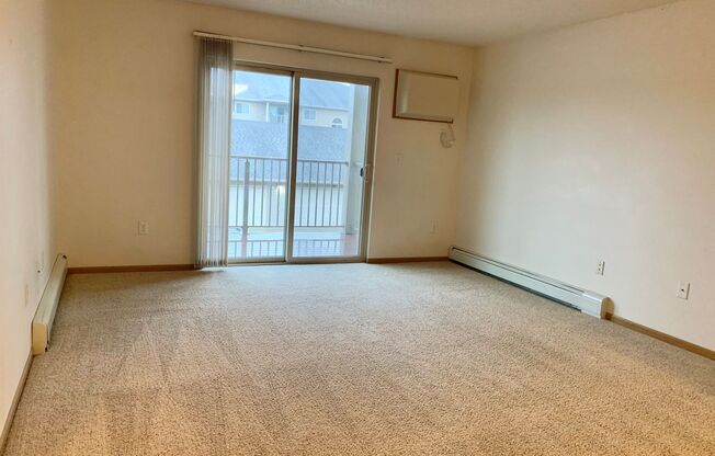 1 bed, 1 bath, 800 sqft, $950, Unit 208