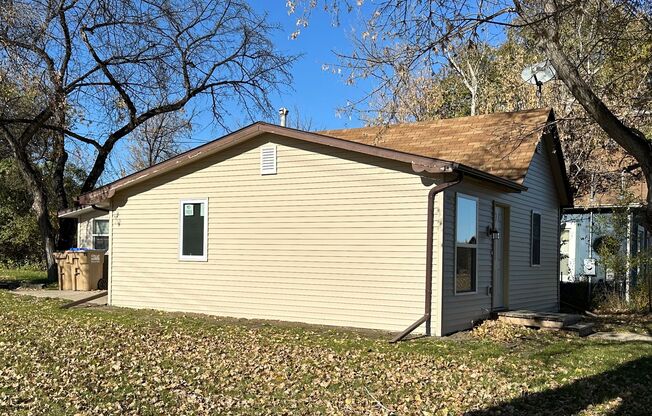 Pet Friendly 3 Bedroom Charmer located behind Corbett Field!