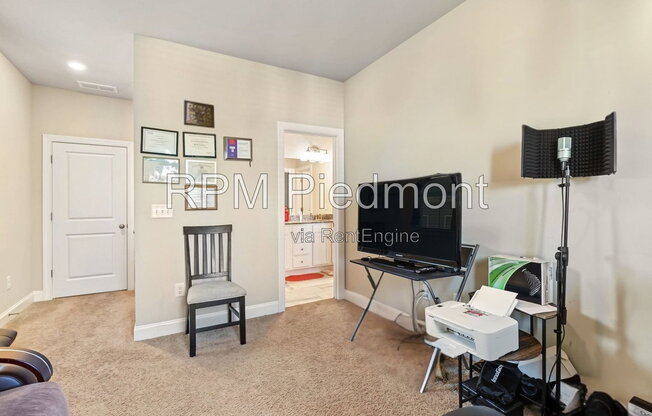 4 beds, 3.5 baths, 2,941 sqft, $4,200