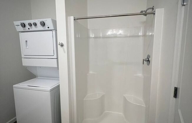Studio, 1 bath, 700 sqft, $1,200, Unit Apt 312