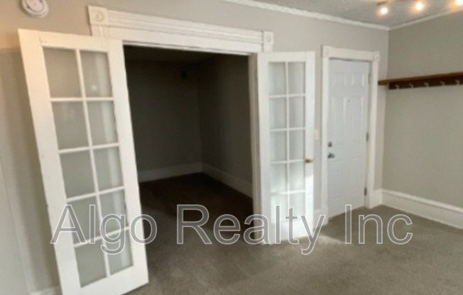 4129 N COLFAX AVE