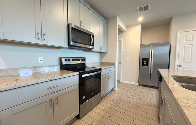 3 Bedroom, 2.5 Bath Town Home in Greens at Forest Lake!