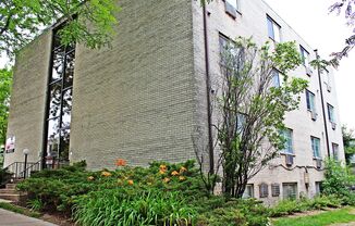 502 E Main St