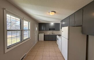 3 beds, 1 bath, $1,600