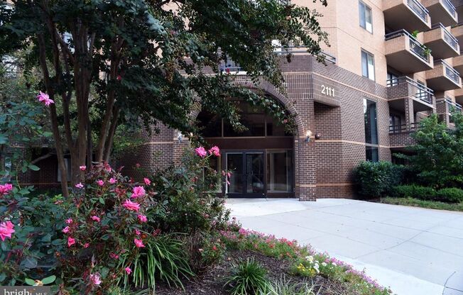 2111 Wisconsin Avenue NW, Unit 406