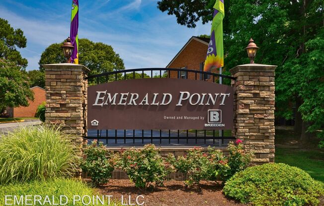Emerald Point Apartments & Townhomes