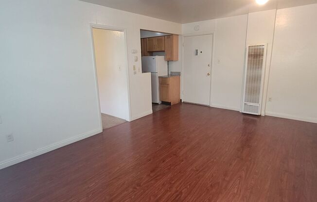 This is a great 1-bdr right in the heart of Berkeley