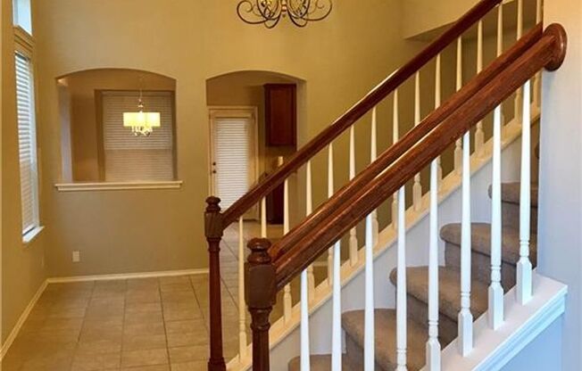Wonderful 2 Story Home in Parmer Village