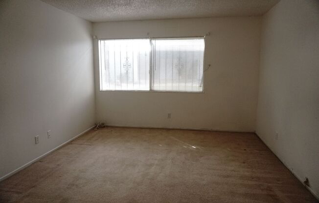 3 beds, 2 baths, $1,560.95, Unit # 225