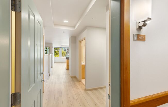 Very Large 1 Bedroom with Den in Belltown - Parking and Water/Sewer/Trash Included