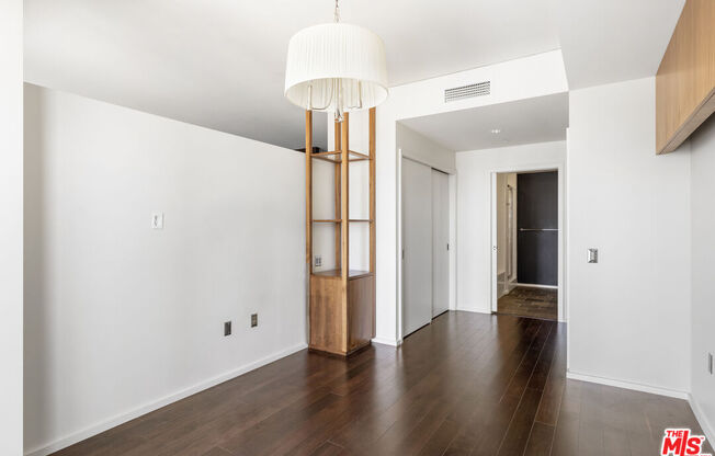 2 beds, 2 baths, 1,160 sqft, $3,700, Unit 912