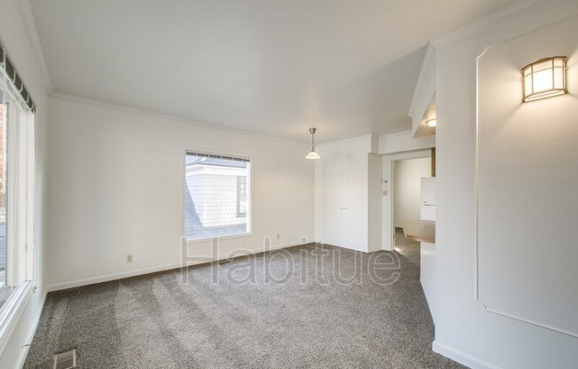 1119 N 8 ST