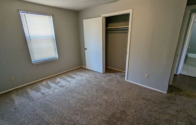 3 beds, 1 bath, $1,200