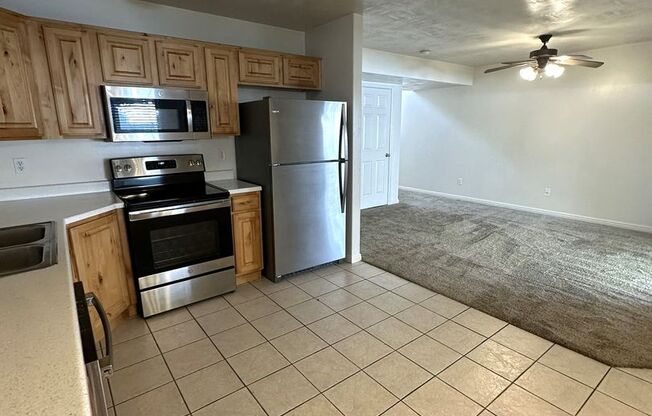 3 beds, 2.5 baths, 1,320 sqft, $1,760, Unit A2