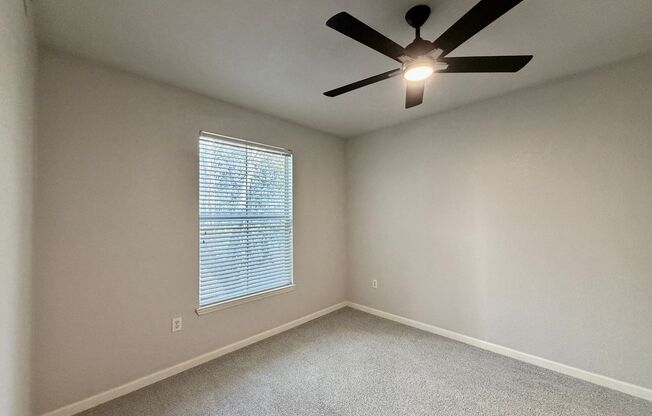 3 beds, 2 baths, $1,950, Unit UNIT 1724