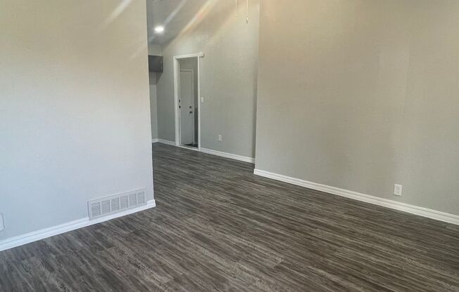 3 beds, 1 bath, $1,295