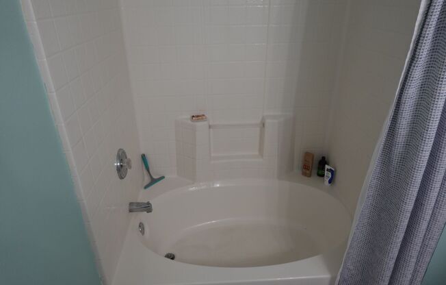 3 beds, 2 baths, $1,795, Unit UNIT 625