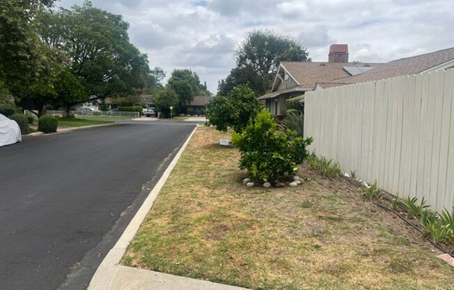 For Lease – Charming 2 Bedroom, 1 Bathroom Guest House in Prime Northridge Location