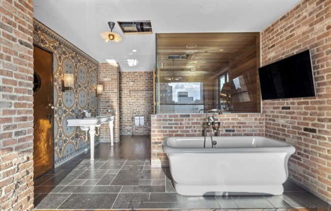 2 beds, 2.5 baths, 3,500 sqft, $20,000, Unit PHA