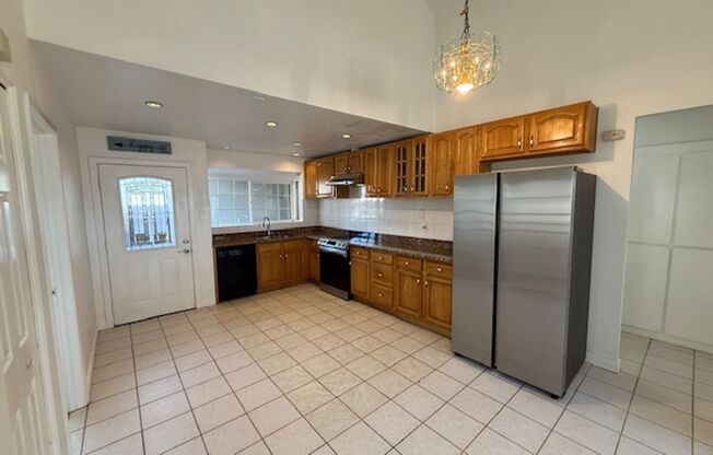 3 Bedroom, 2 Bath Home with large yard and courtyard near Lake Cunningham Park...available now!