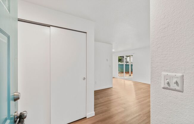 3 beds, 1 bath, 1,200 sqft, $2,095, Unit 103 A