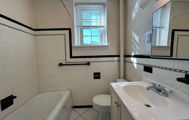 Studio, 1 bath, 500 sqft, $1,800, Unit 6