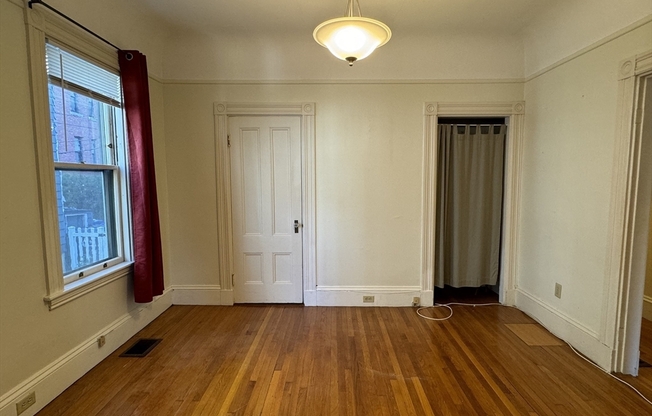 2 beds, 1 bath, 1,000 sqft, $2,200, Unit 1