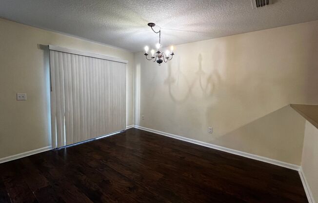 2 beds, 2.5 baths, $1,595