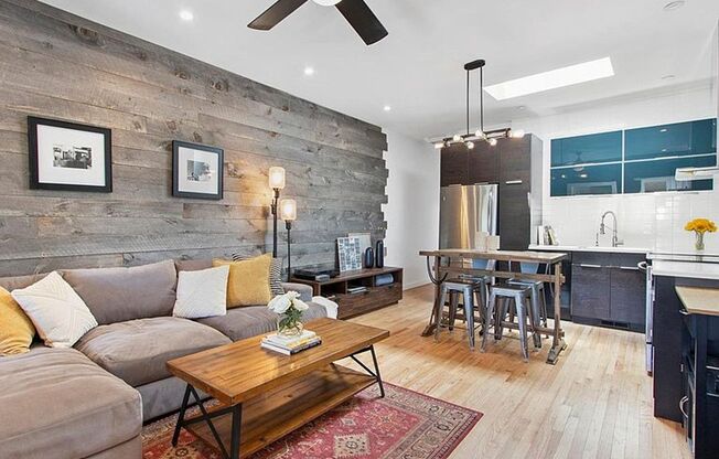 In the Heart of Highlands 2 Bedroom 1 Bath Row Home!