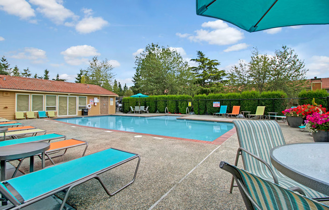 Taluswood Apartments Pool | Apartments In Mountlake Terrace, WA | Taluswood Apartments