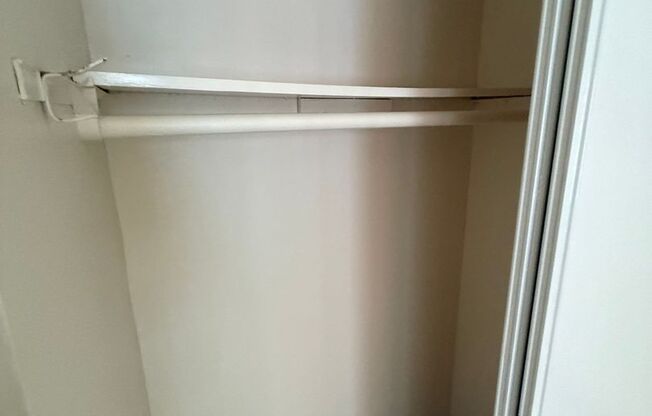 2 beds, 1 bath, 825 sqft, $1,245, Unit 479