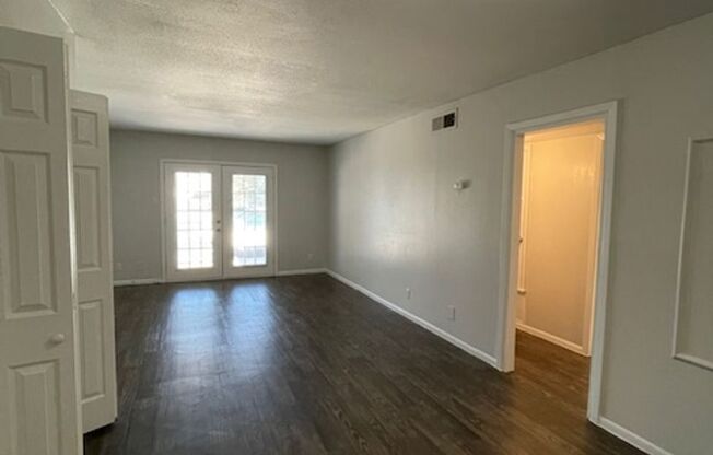 2 beds, 2 baths, 931 sqft, $1,195, Unit 02-0216